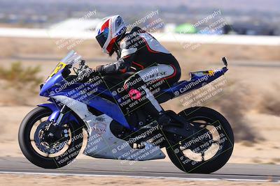 media/Dec-17-2023-CVMA (Sun) [[bf0c04832d]]/Race 4 Amateur Supersport Middleweight/